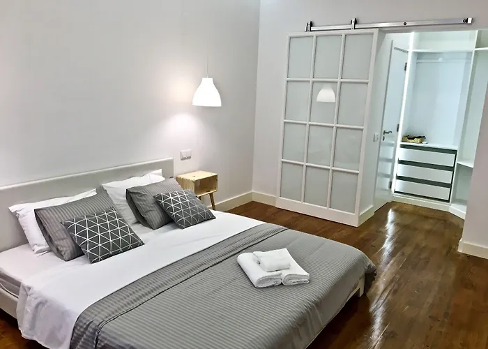 בית הארחה Hola 4*