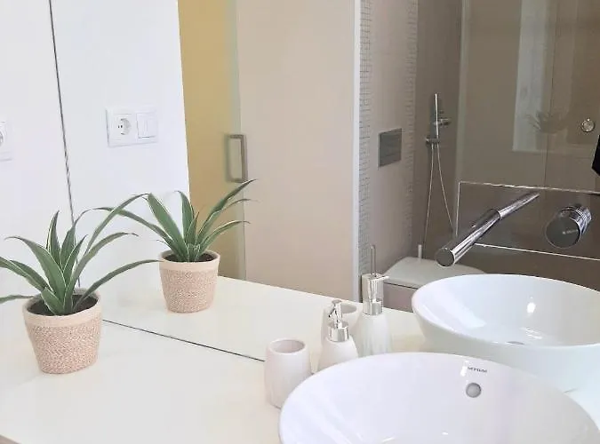 Hola 4* ליסבון