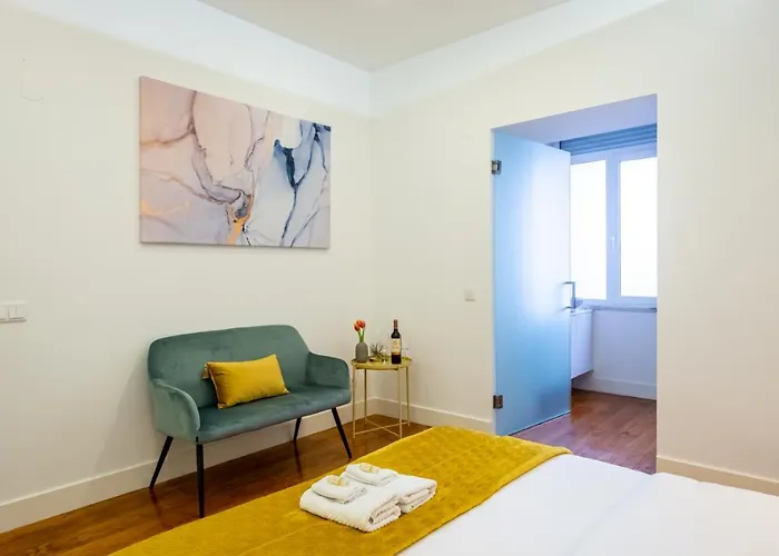 Hola בית הארחה