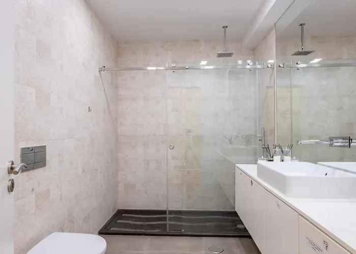 Hola 4* ליסבון